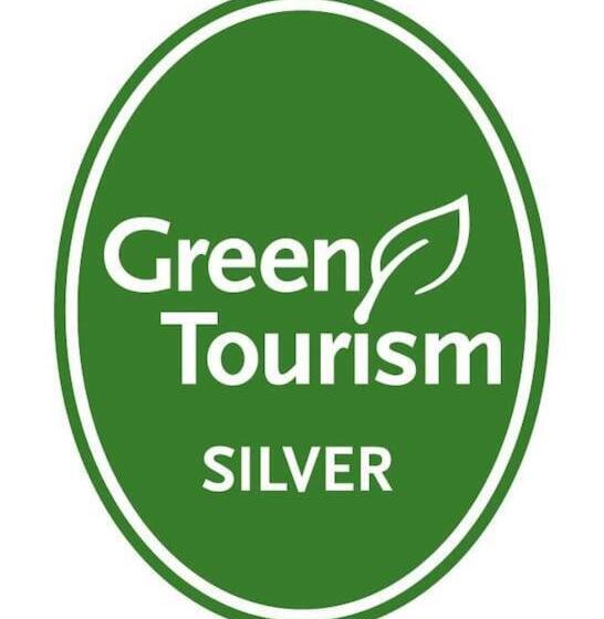 مبيت وإفطار 2 Cambridge Villas