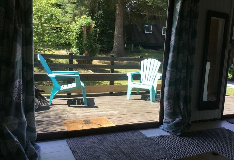 Caban Bach  The Little Cabin Cosy Cabin With Huge Sunny Deck