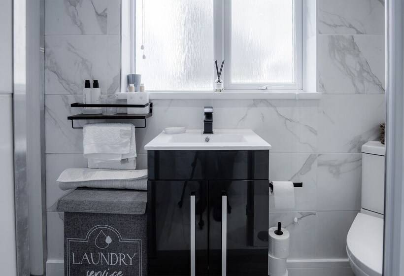 Hawtree Cottage   2 Bed Cottage   Tenby