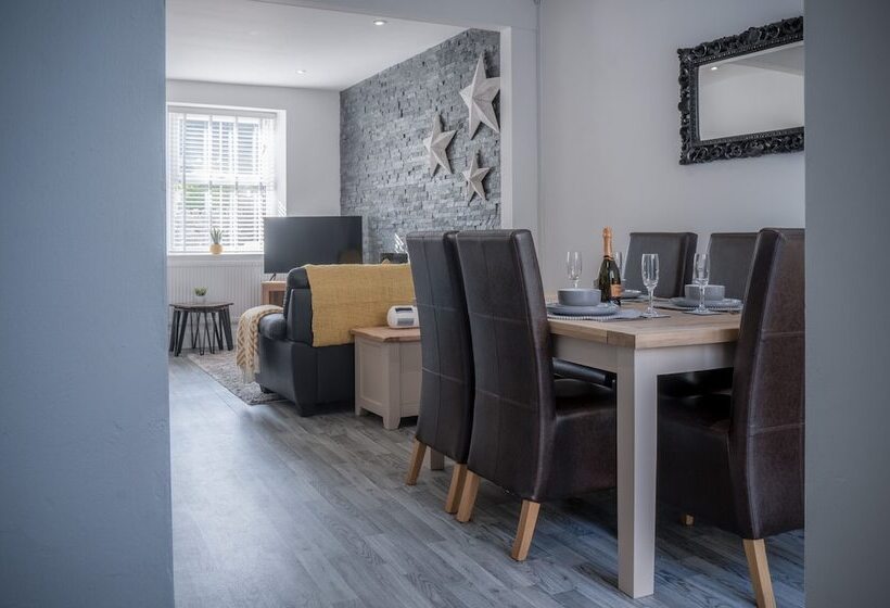 Hawtree Cottage   2 Bed Cottage   Tenby