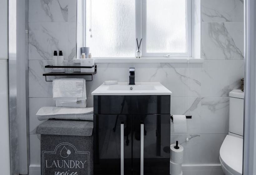 Hawtree Cottage   2 Bed Cottage   Tenby