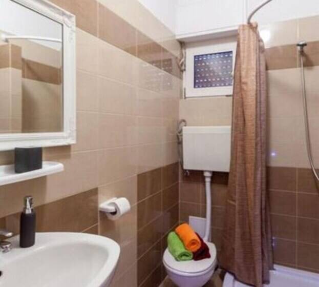 فندق Lovely Double Bed Room With Balcony And Sea View