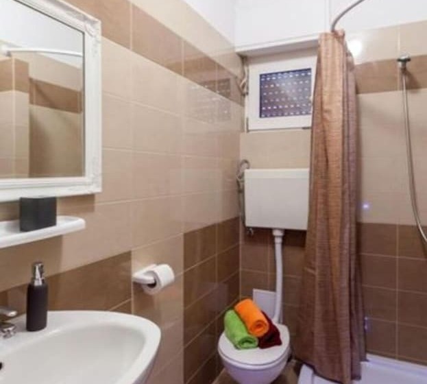 فندق Lovely Double Bed Room With Balcony And Sea View