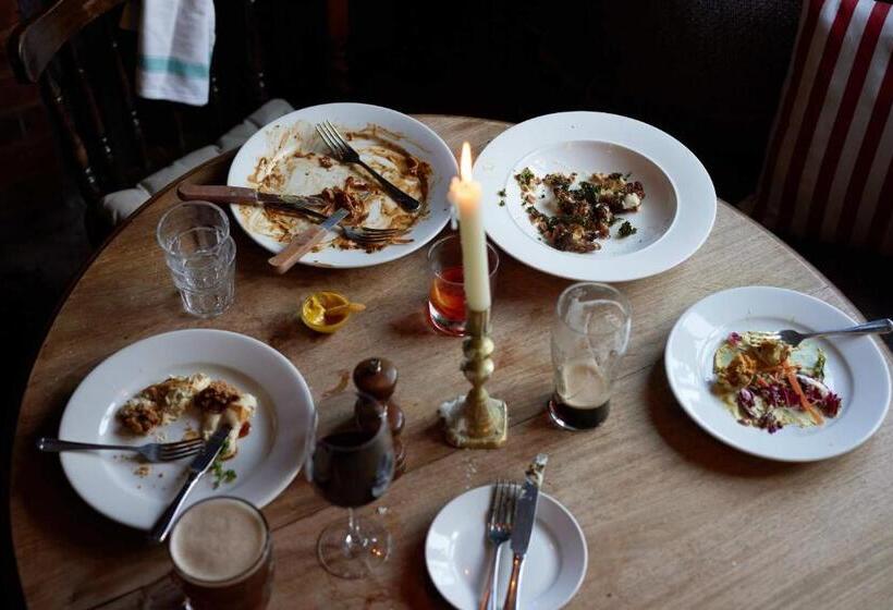 فندق The Bell & Crown