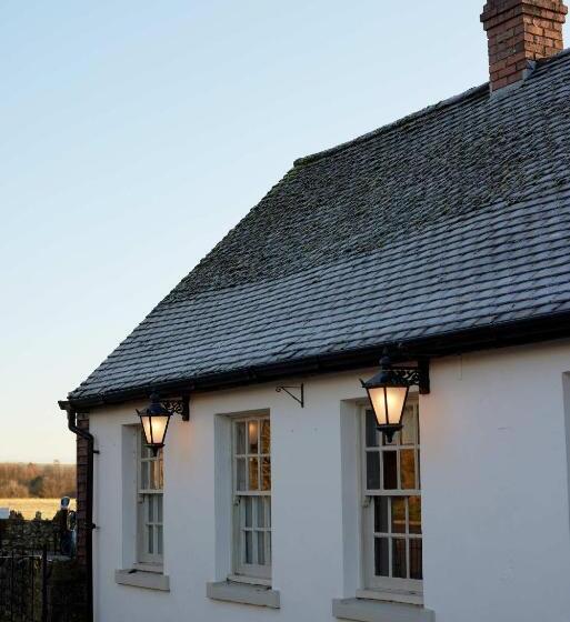 فندق The Bell & Crown