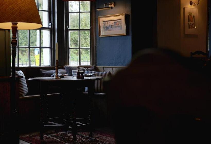 فندق The Bell & Crown