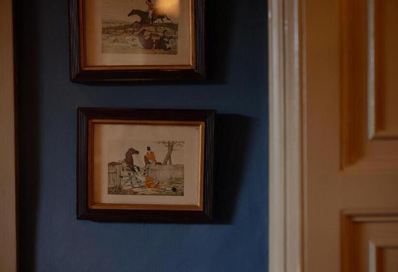 فندق The Bell & Crown