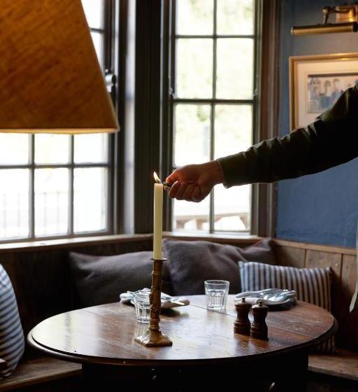 فندق The Bell & Crown