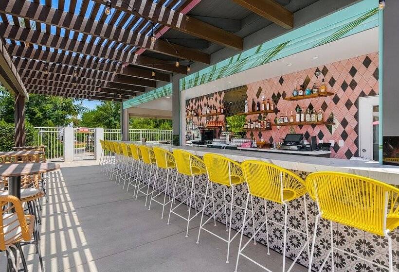 فندق The Paloma Resort