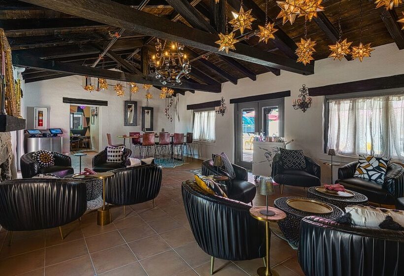 فندق The Paloma Resort