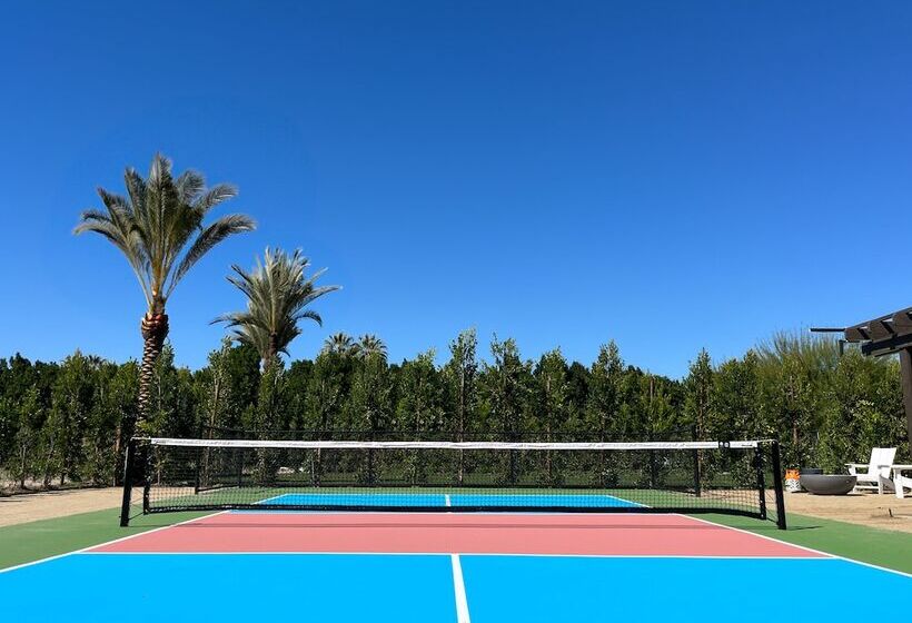 فندق The Paloma Resort