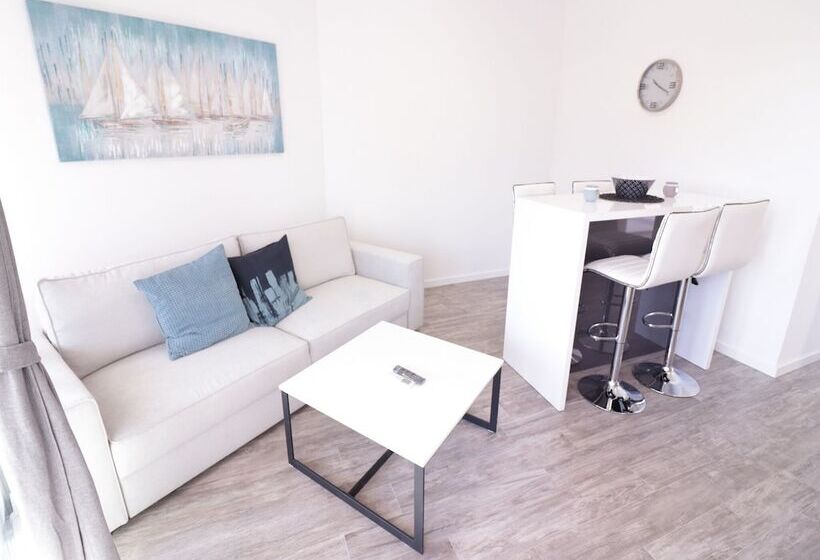 بنسيون Apartments & Rooms Danivan Pool Villas B