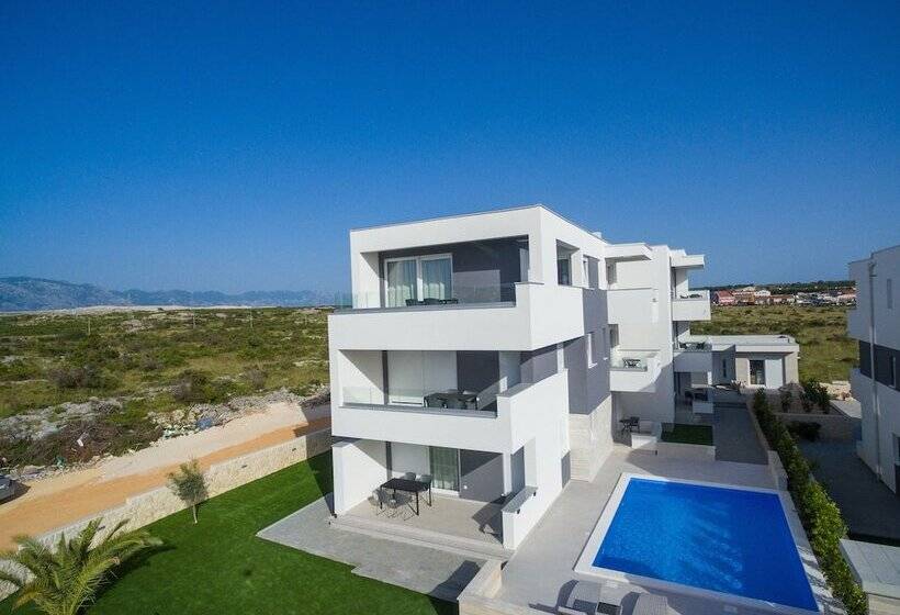 膳宿费 Apartments & Rooms Pool Villas Maris B