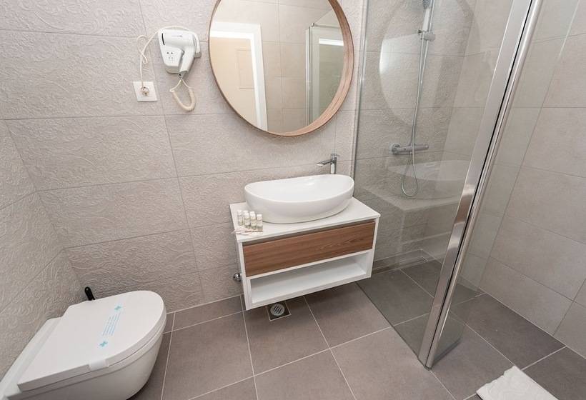 膳宿费 Apartments & Rooms Pool Villas Maris B