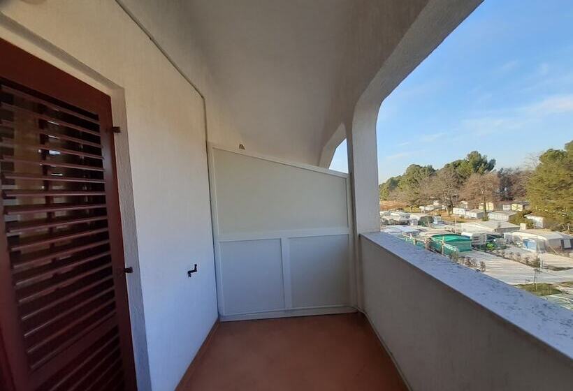 ペンション House Uli Near The Funtana Beach