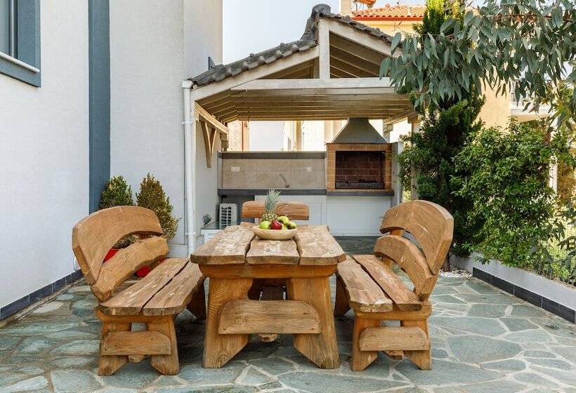 פנסיון Ilis Villas