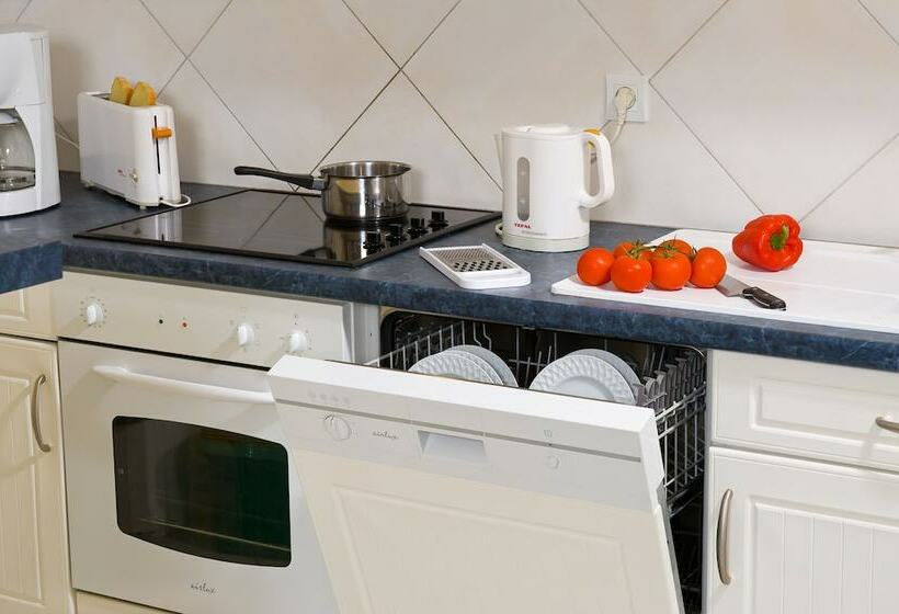 住所  Résidence Madame Vacances Les Appartements De Fontenelles