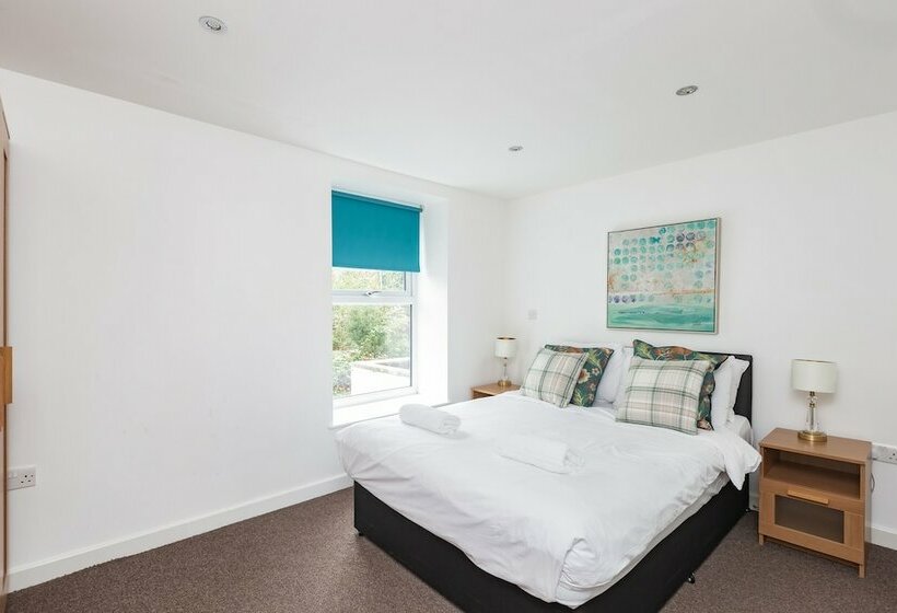 레지던스 Sunny Terrace By Kasar Stays