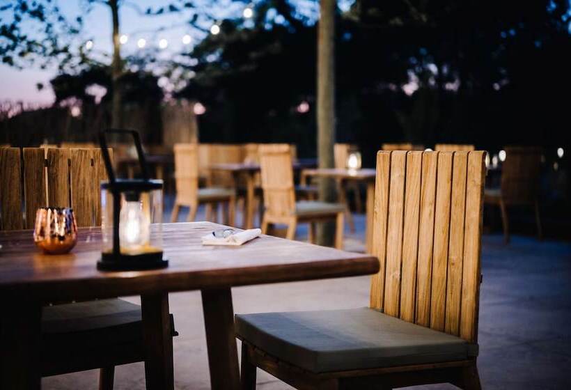 ホテル Le Hameau Des Pesquiers Ecolodge, Curio Collection By Hilton