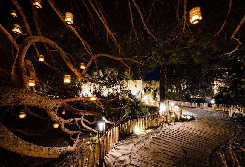 ホテル Le Hameau Des Pesquiers Ecolodge, Curio Collection By Hilton