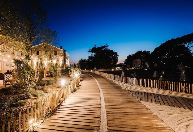 ホテル Le Hameau Des Pesquiers Ecolodge, Curio Collection By Hilton