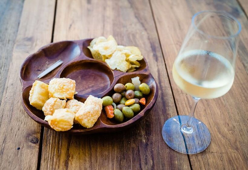 ホテル Le Hameau Des Pesquiers Ecolodge, Curio Collection By Hilton