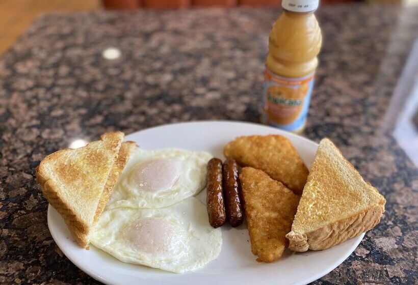 فندق على الطريق Champions Inn