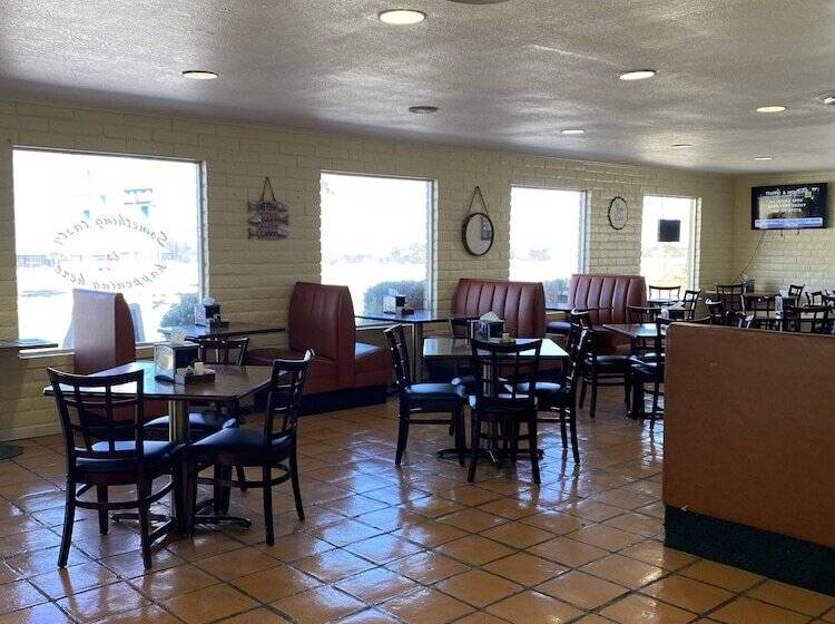 فندق على الطريق Champions Inn