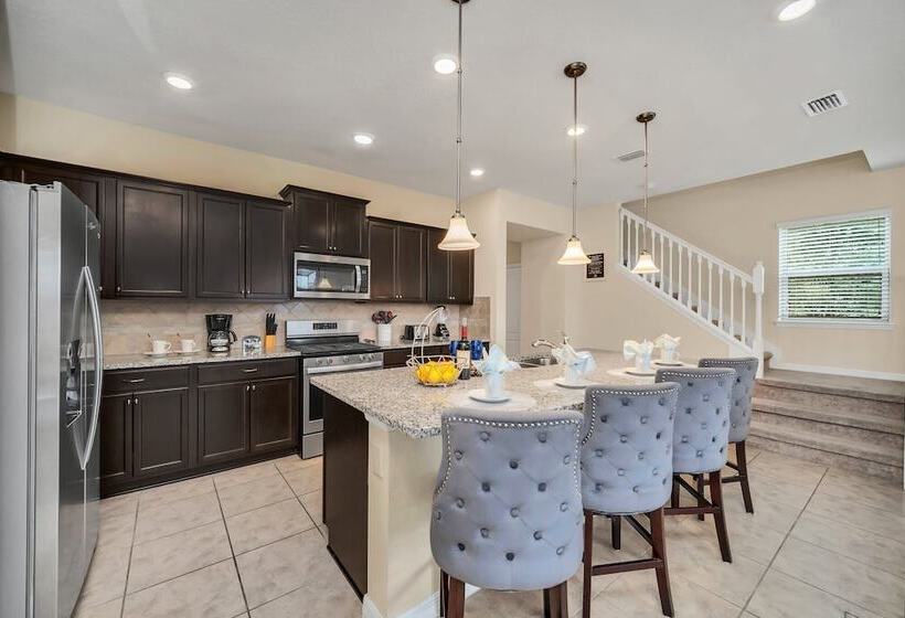 Private Conservation View With Theme Rooms And Beautiful Pool Area, Perfect For Families #5st4591