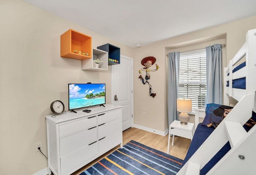 Private Conservation View With Theme Rooms And Beautiful Pool Area, Perfect For Families #5st4591