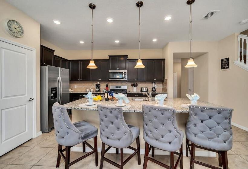 Private Conservation View With Theme Rooms And Beautiful Pool Area, Perfect For Families #5st4591