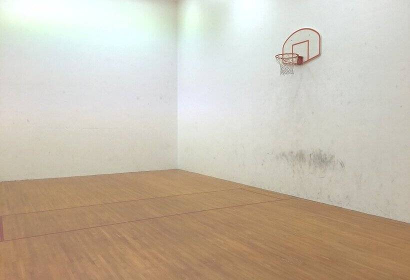 73sw   F/p   W/d   Sleeps 6