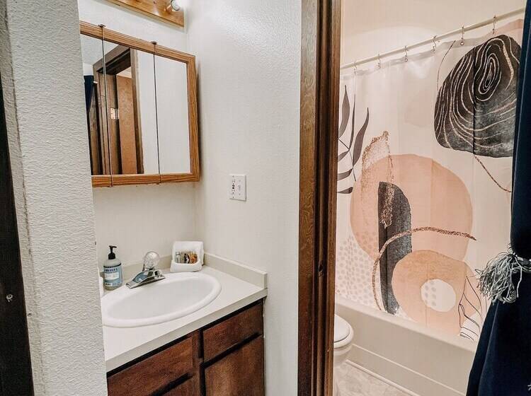 73sw   F/p   W/d   Sleeps 6