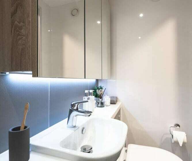 فندق صغير Charming Rooms For Students Loughborough