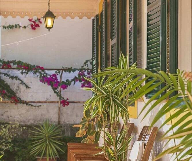 Family Vacations In The North, Casa Dos Terços