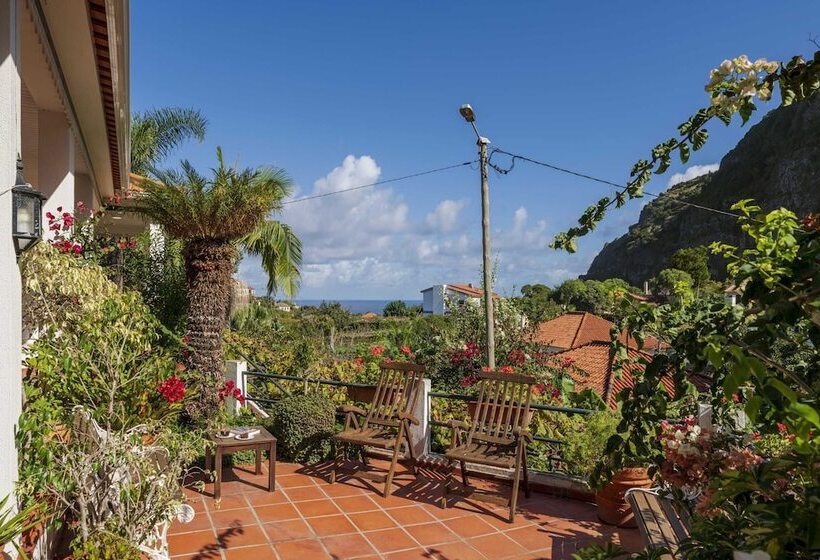 Family Vacations In The North, Casa Dos Terços