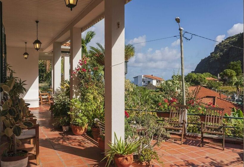 Family Vacations In The North, Casa Dos Terços