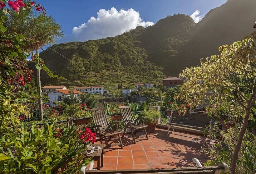 Family Vacations In The North, Casa Dos Terços