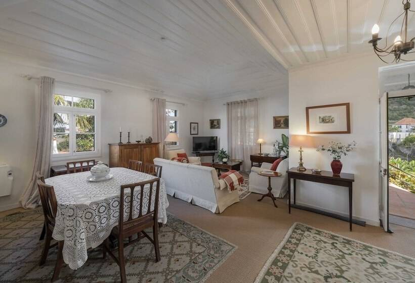 Family Vacations In The North, Casa Dos Terços