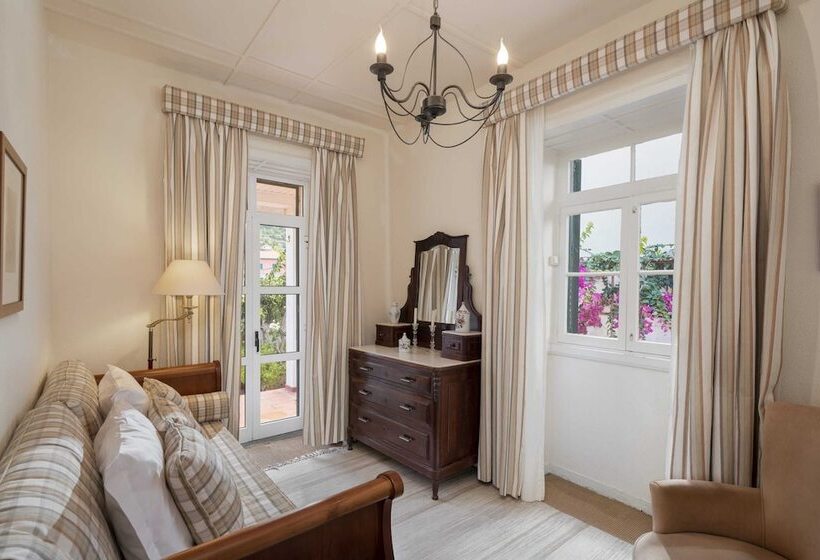 Family Vacations In The North, Casa Dos Terços