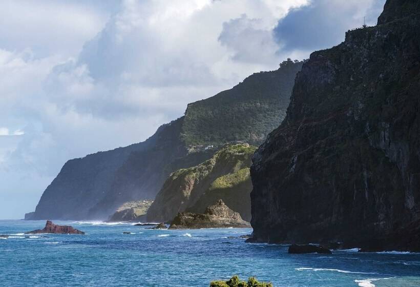 Family Vacations In The North, Casa Dos Terços