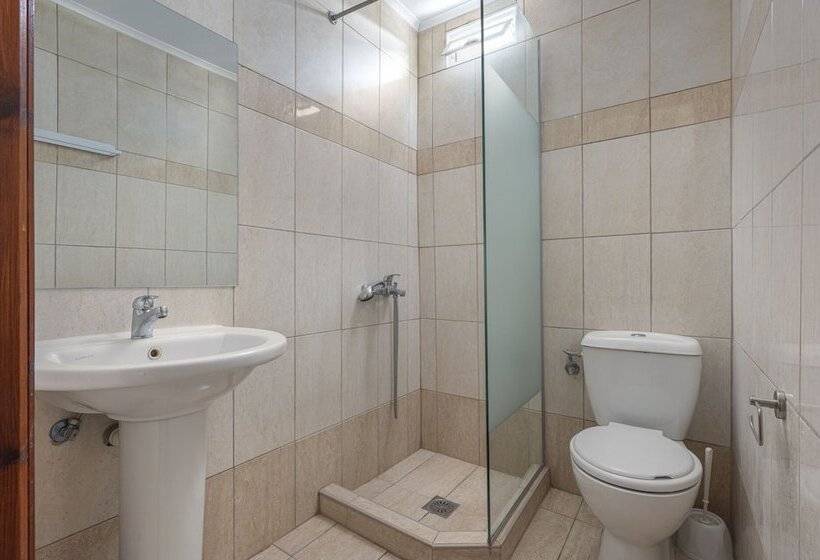 בית מלון כפרי Adonis