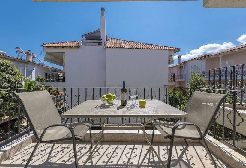 בית מלון כפרי Adonis