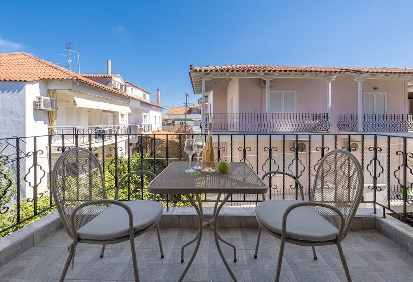 בית מלון כפרי Adonis