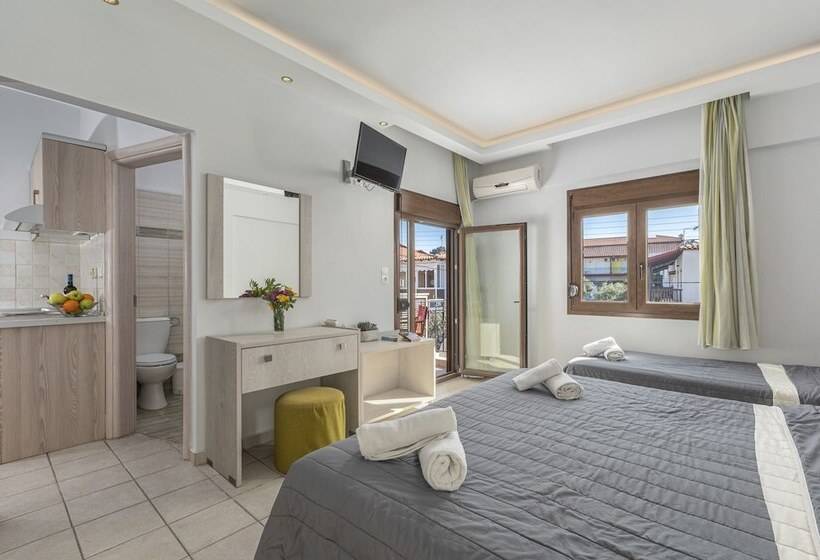 בית מלון כפרי Adonis