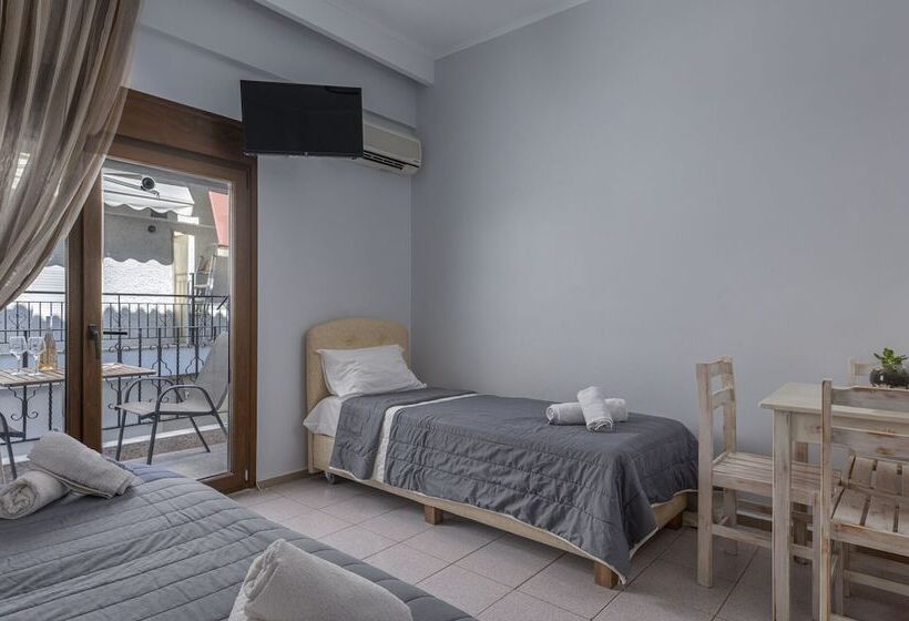 בית מלון כפרי Adonis