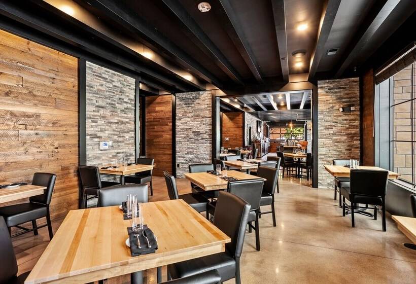 Cobblestone Hotel & Suites   De Pere Green Bay