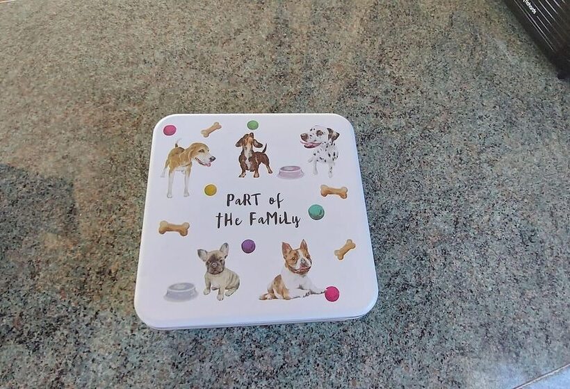 فندق Delighful, Cosy Caravan With Sea View In Monreith