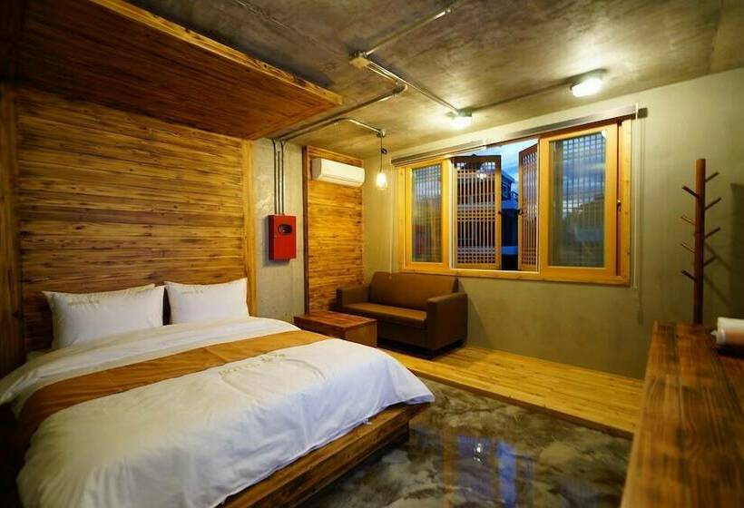 Hotel Hwangsil Tourist