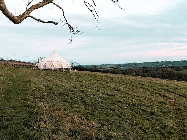 酒店 Immaculate Lotus Belle Tent Retreat, North Devon
